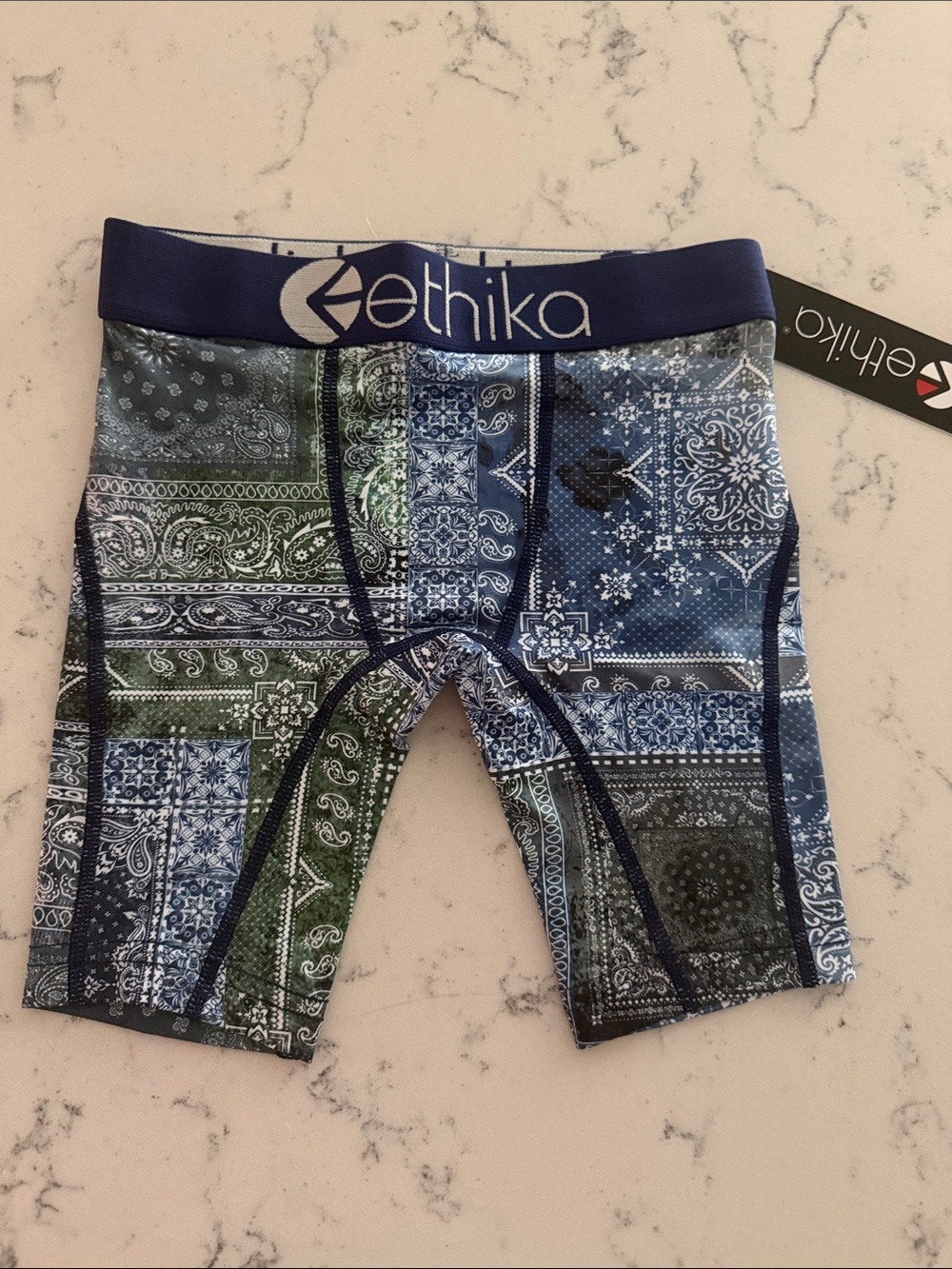 ethika Blue and Green Bandana Patch Kids Compression Shorts
BRAND NEW WITH TAG
